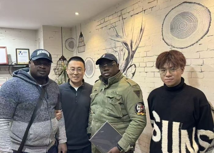 Customer visiting ANTE 1