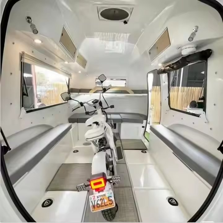 RV & Caravan photo 9